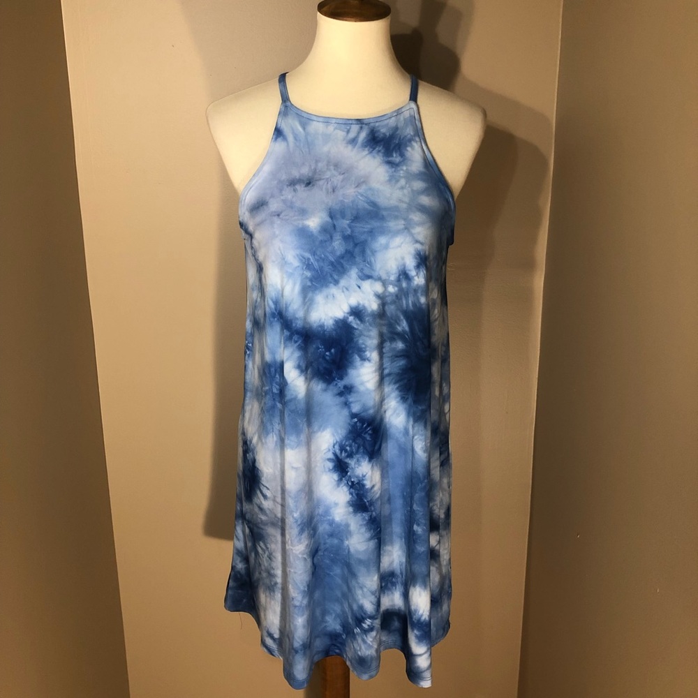 NWOT❣️Wallflower Tie-Dye Halter Dress